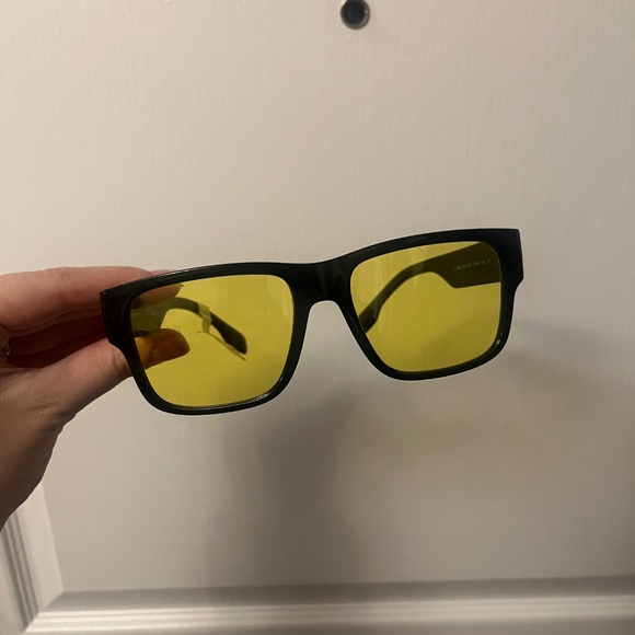 Burberry KNIGHT BE4358 Black/Yellow Sunglasses - Picture 4 of 7